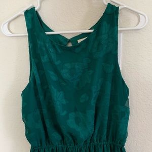 3/$15🌼 Green dress - Size Med - New w/tags